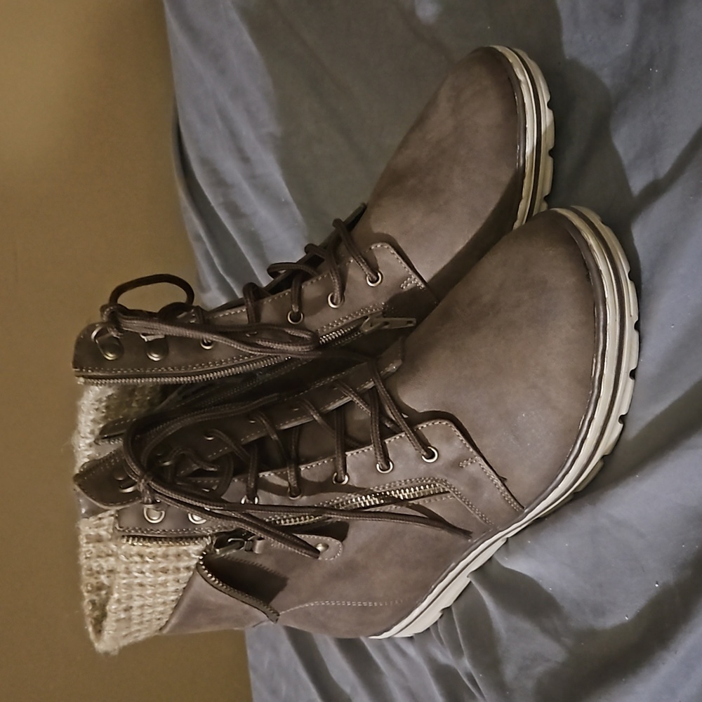 Cliffs shoes